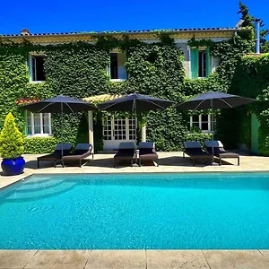 le-mas-des-abeilles.hotels-rhonealpes.com/